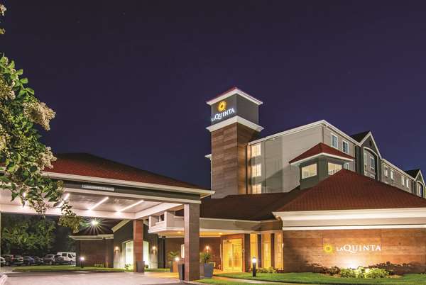 Exterior view - La Quinta Inn & Suites University Orlando