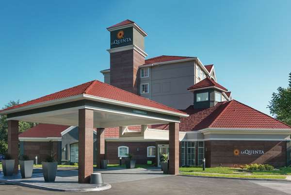 Exterior view - La Quinta Inn & Suites University Orlando