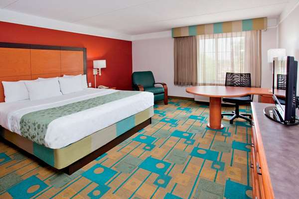  - La Quinta Inn & Suites Winston-Salem - I-40, Exit 189