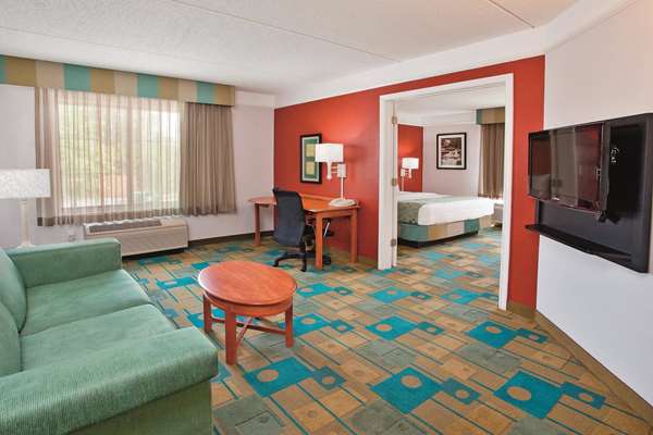 Suite - La Quinta Inn & Suites Winston-Salem - I-40, Exit 189