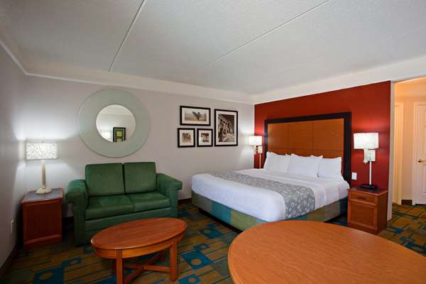  - La Quinta Inn & Suites Winston-Salem - I-40, Exit 189