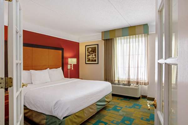 Suite - La Quinta Inn & Suites Winston-Salem - I-40, Exit 189