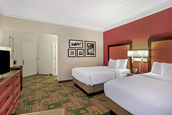  - La Quinta Inn & Suites Winston-Salem - I-40, Exit 189