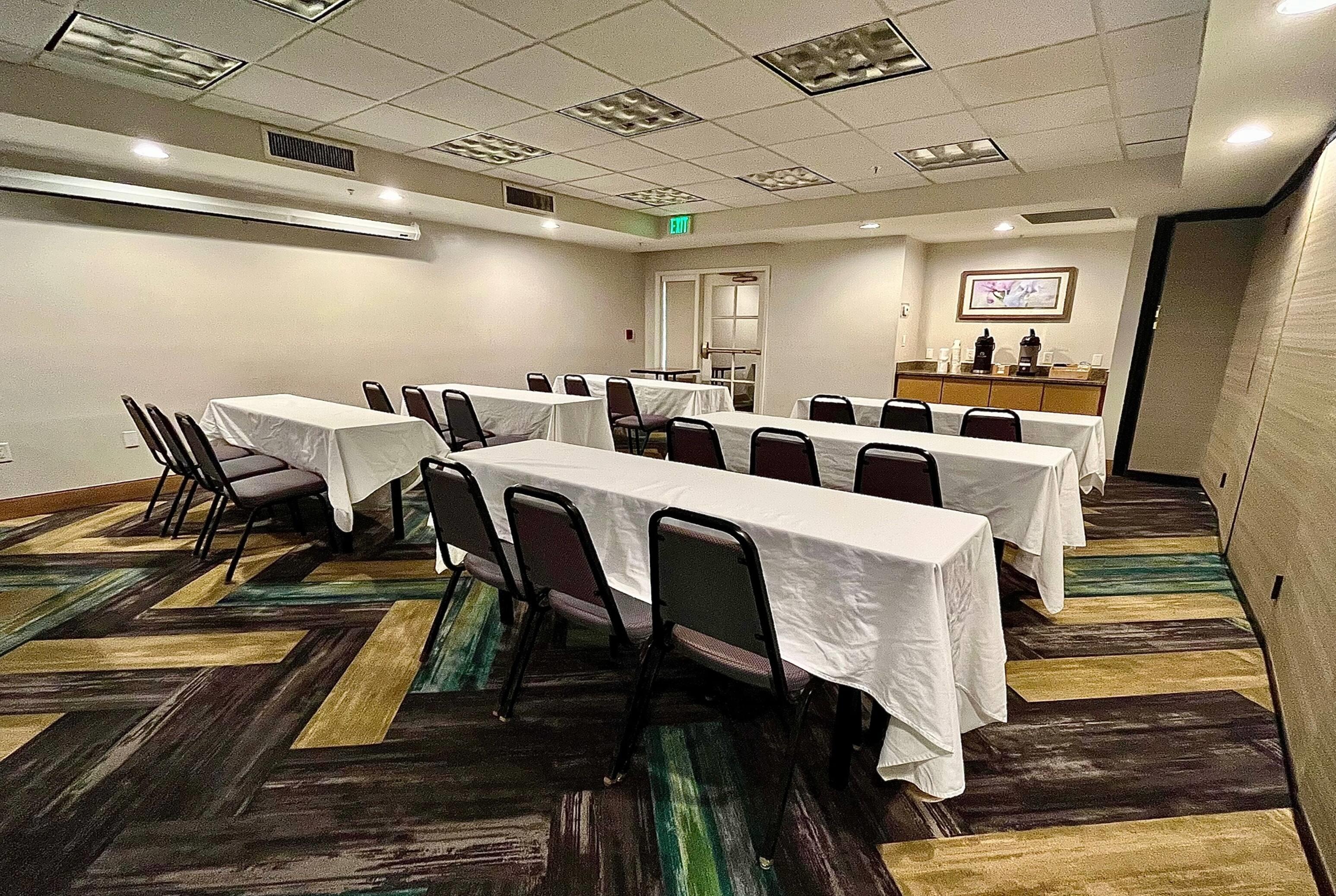 Meeting Room | La Quinta Inn & Suites by Wyndham Orlando I Drive/Conv Ctr