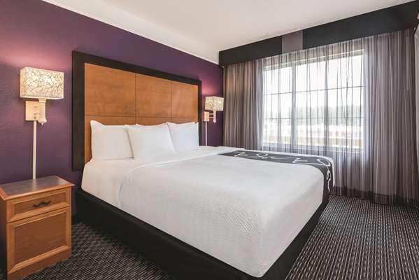 Suite - La Quinta Inn & Suites South Square Durham