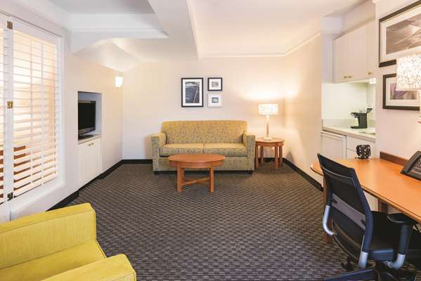 Suite - La Quinta Inn & Suites South Square Durham