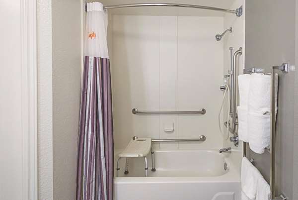  - La Quinta Inn & Suites South Square Durham