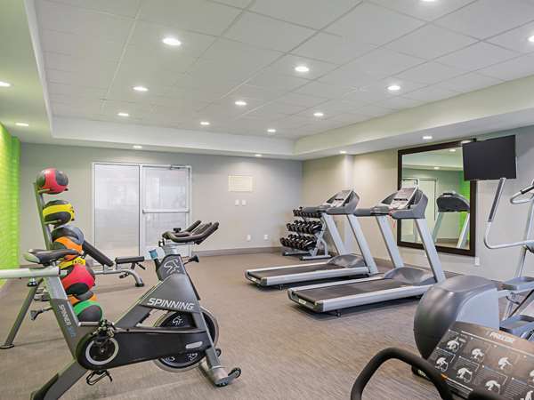 Fitness/ Exercise Room - La Quinta Inn & Suites Airport Austin