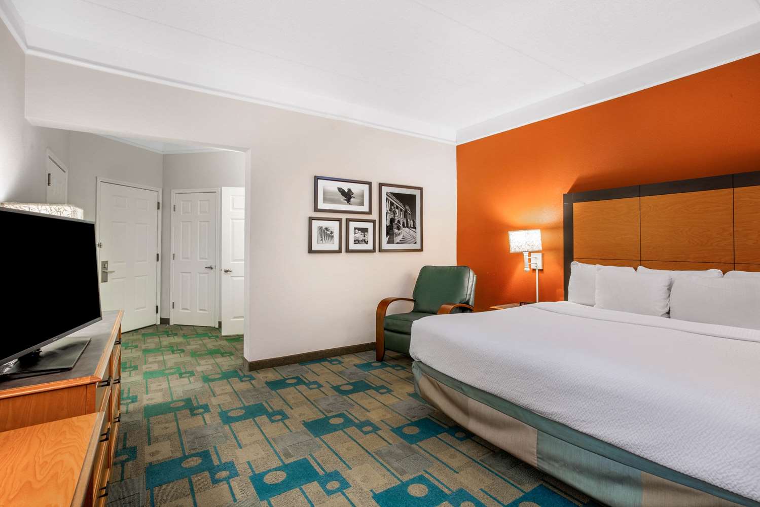 La Quinta Inn & Suites Greensboro, NC See Discounts