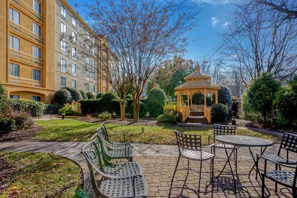  - La Quinta Inn & Suites Greensboro - I-40, Exit 214