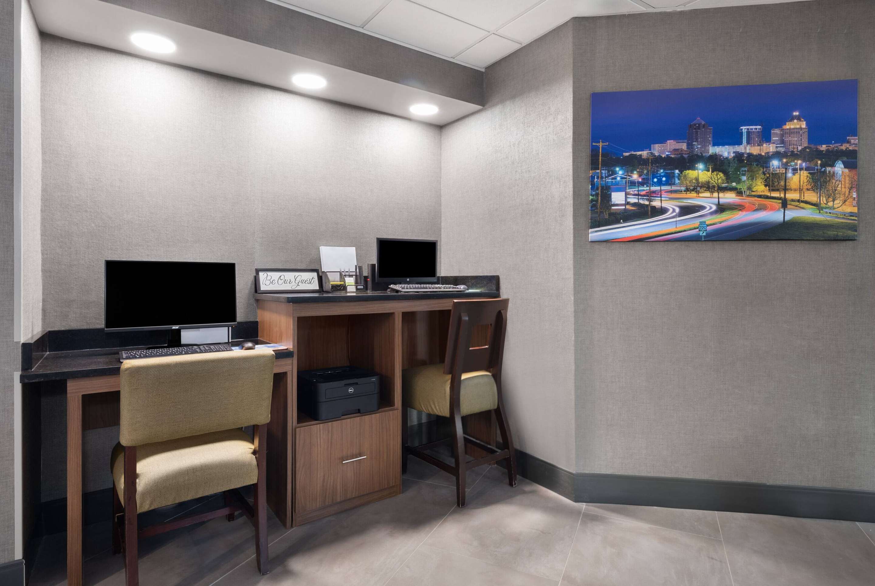 Business Center | La Quinta Inn & Suites by Wyndham Greensboro NC