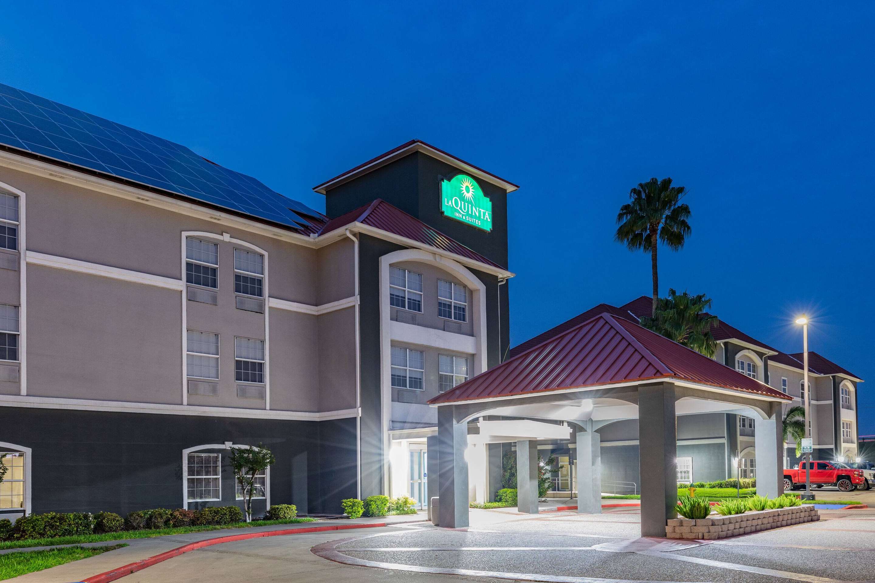 Exterior | La Quinta Inn & Suites by Wyndham Pharr RGV Medical Center