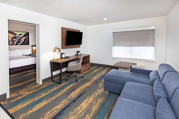 Suite - La Quinta Inn & Suites Rio Grande Valley Pharr