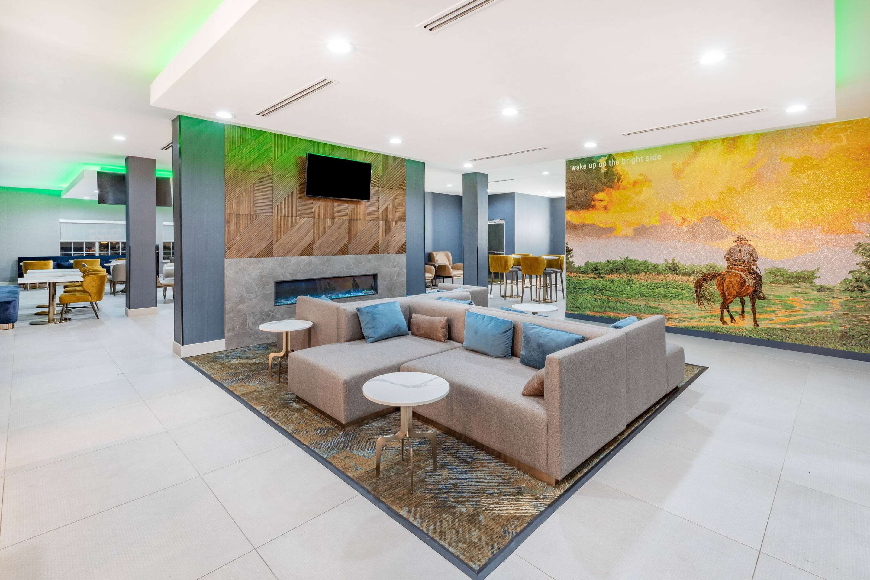 Lobby | La Quinta Inn & Suites by Wyndham Pharr RGV Medical Center