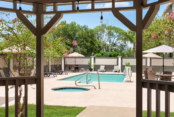 Pool - La Quinta Inn & Suites Brownsville