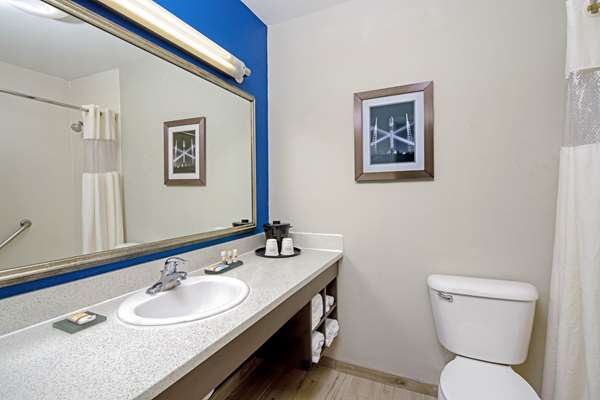 - La Quinta Inn & Suites Brownsville