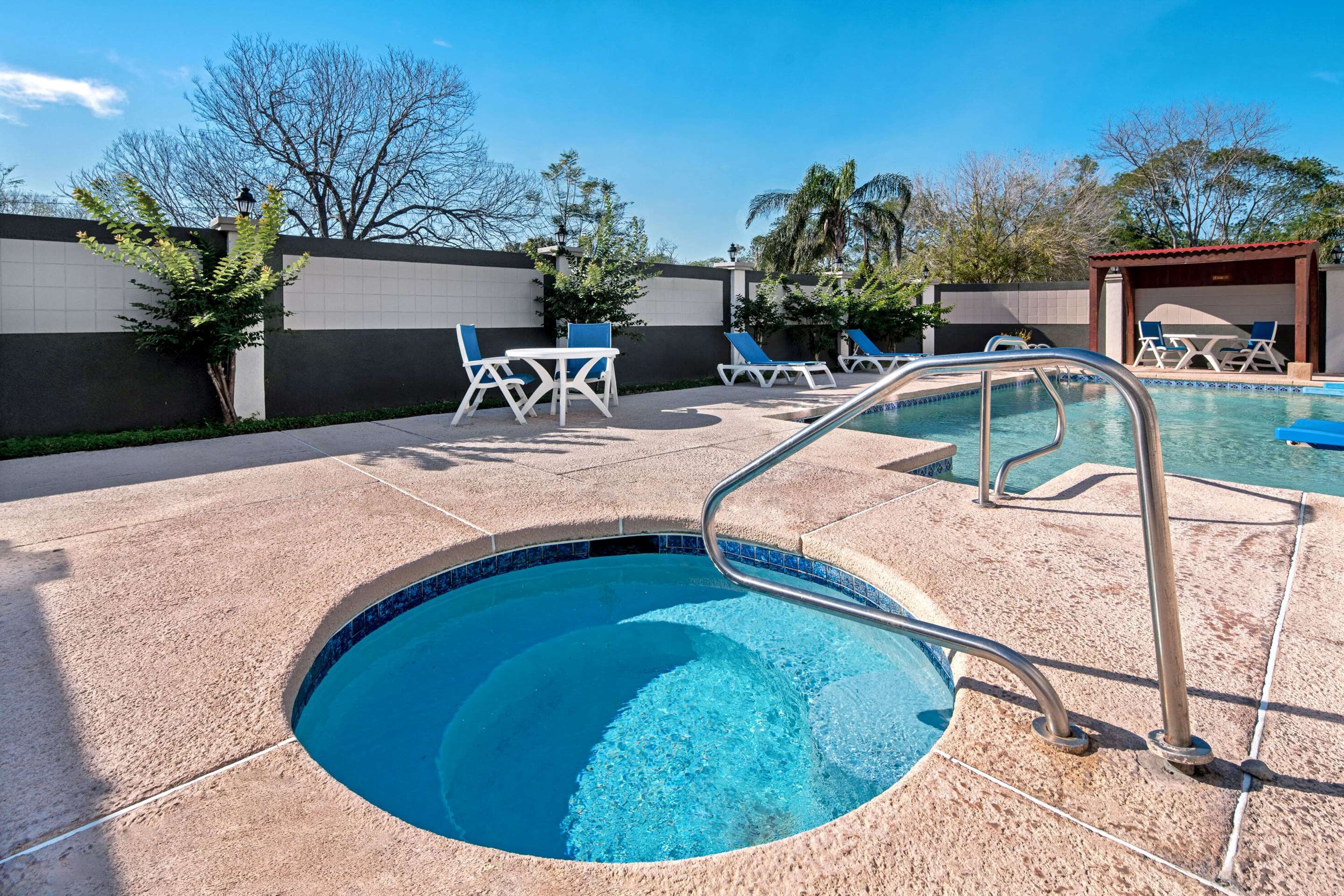 Pool | La Quinta Inn & Suites by Wyndham Brownsville North
