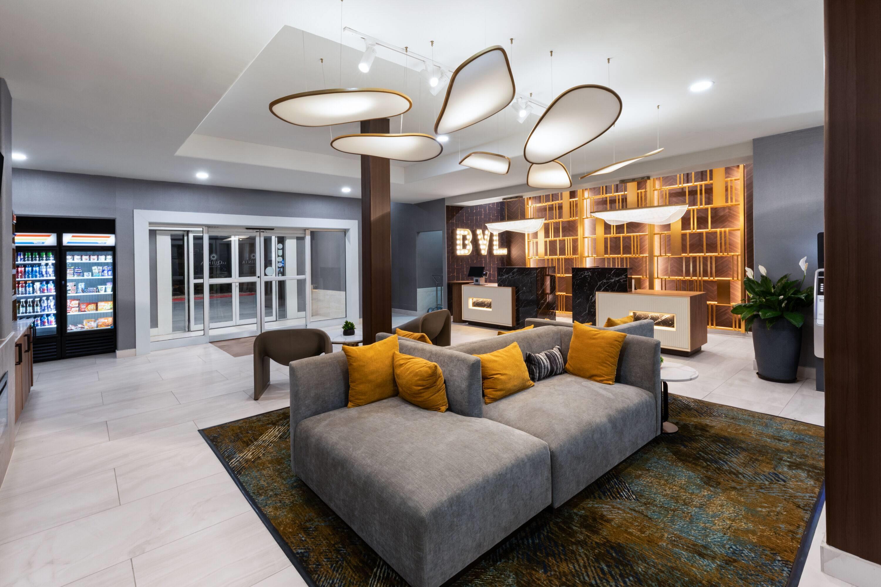 Lobby | La Quinta Inn & Suites by Wyndham Brownsville North
