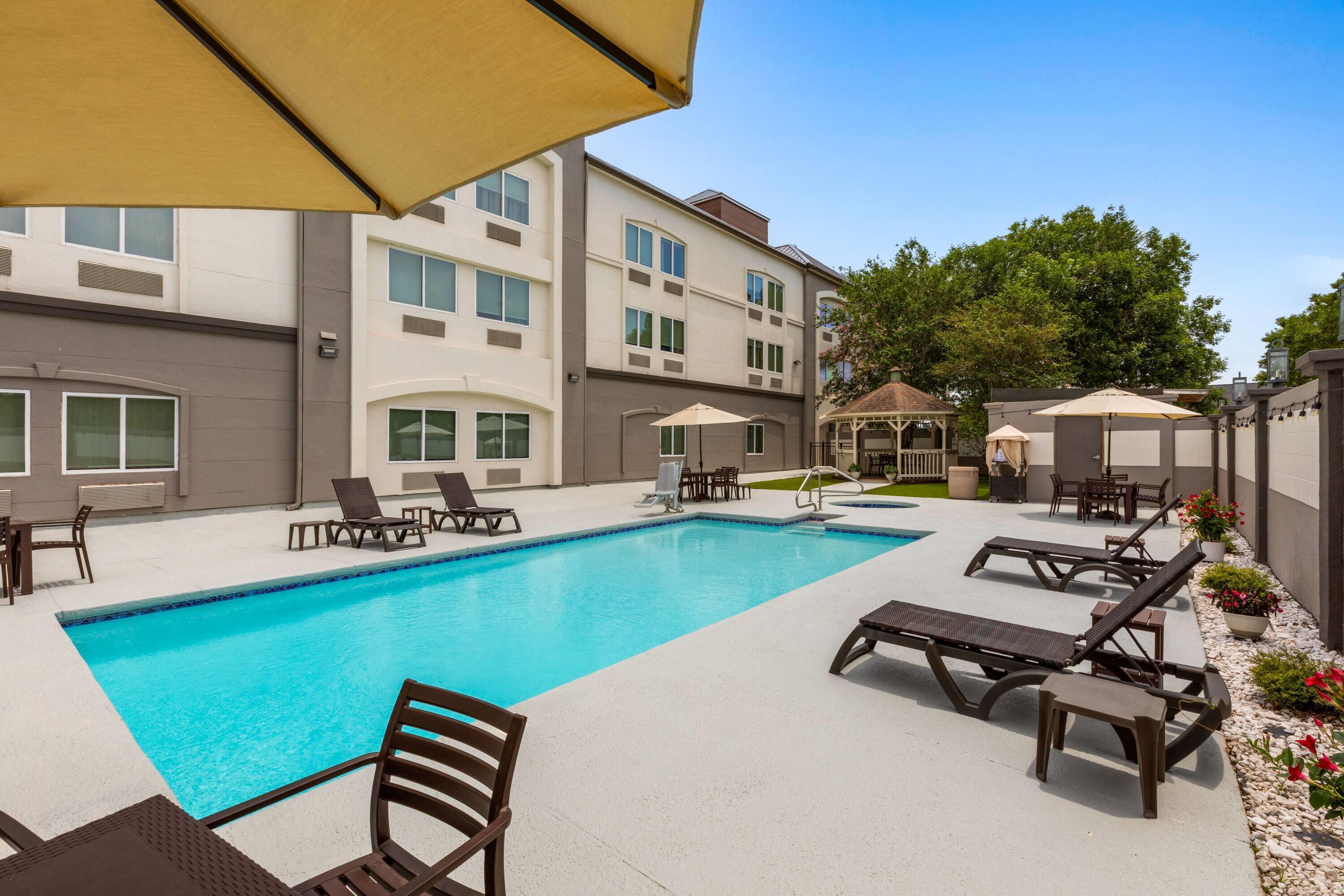 Pool - indoor | La Quinta Inn & Suites by Wyndham Brownsville North
