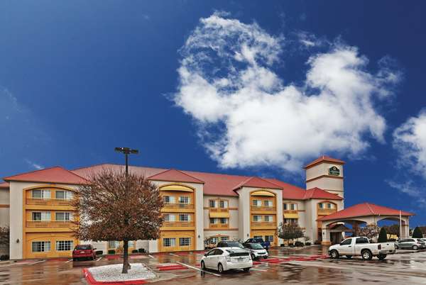 Exterior view - La Quinta Inn & Suites Weatherford - I-20, Exit 408