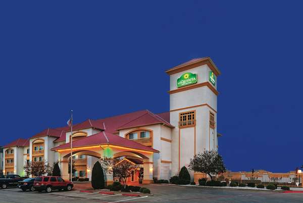 Exterior view - La Quinta Inn & Suites Weatherford - I-20, Exit 408