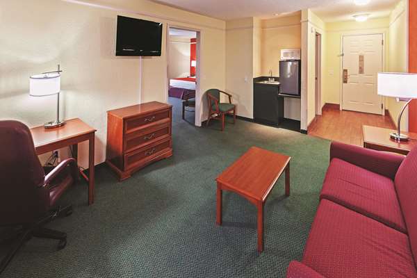 Suite - La Quinta Inn & Suites Weatherford - I-20, Exit 408