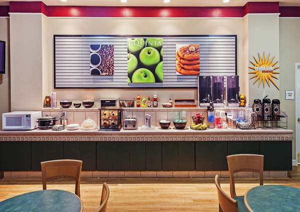  - La Quinta Inn & Suites Weatherford - I-20, Exit 408