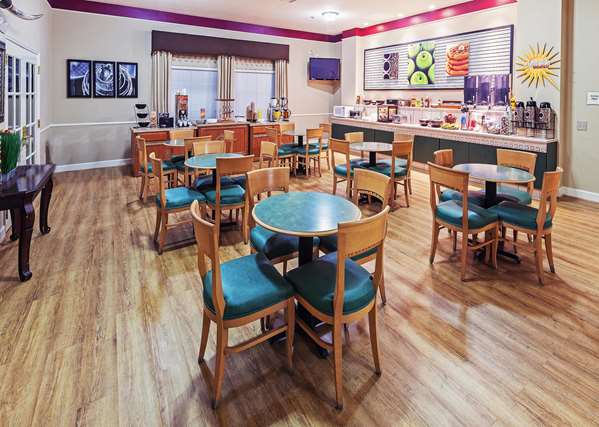  - La Quinta Inn & Suites Weatherford - I-20, Exit 408