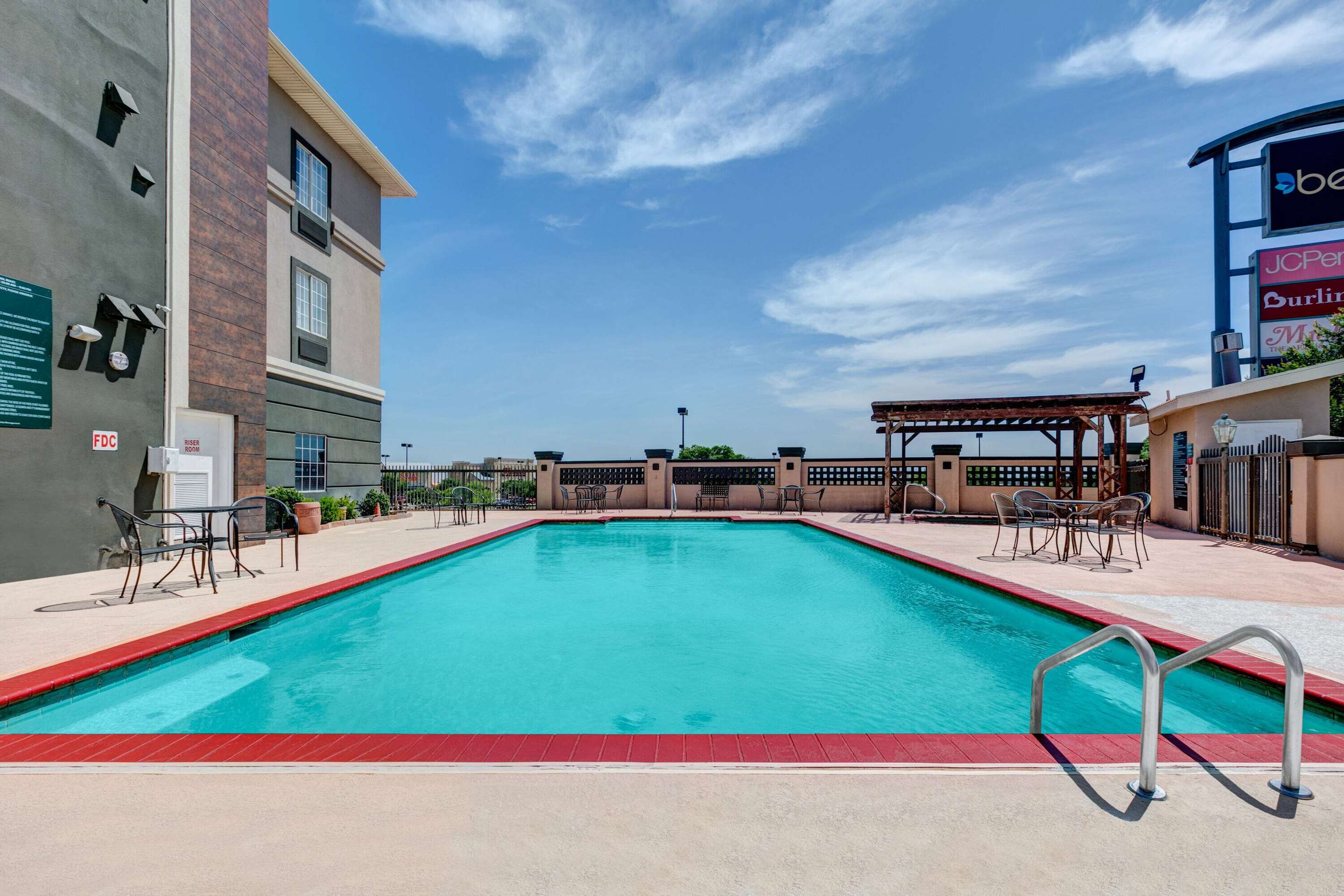 Pool - indoor | La Quinta Inn & Suites by Wyndham Weatherford