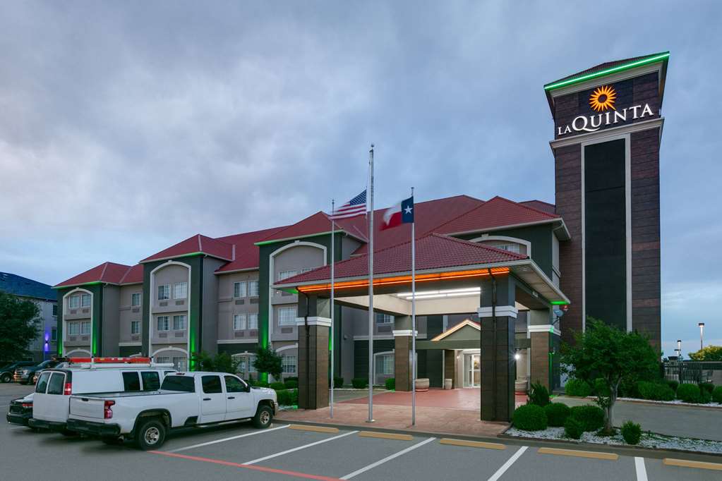 La Quinta Inn & Suites Weatherford