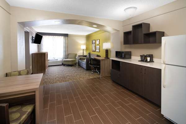 Suite - La Quinta Inn & Suites Stockbridge - I-75, Exit 228