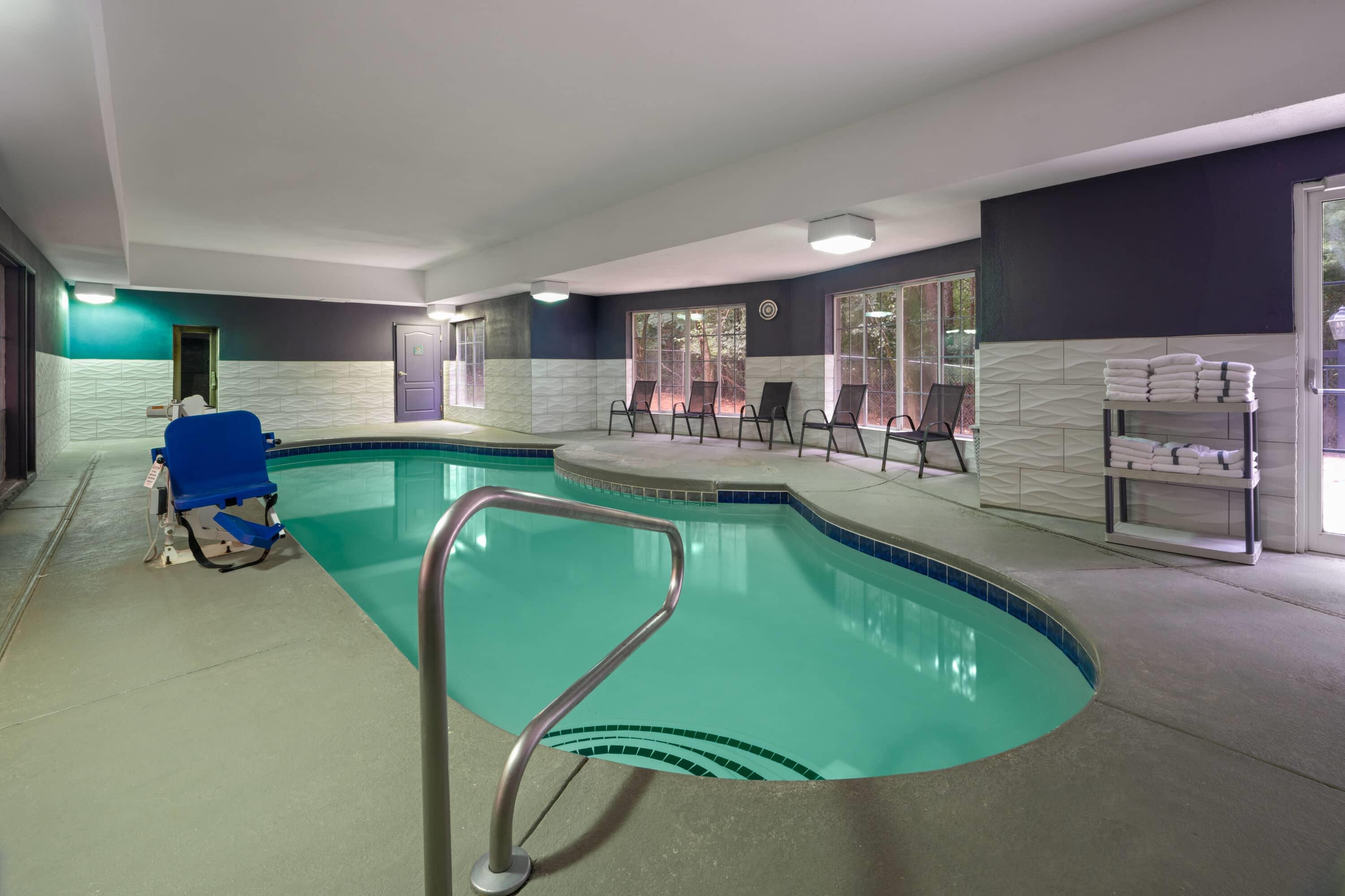 Pool - indoor