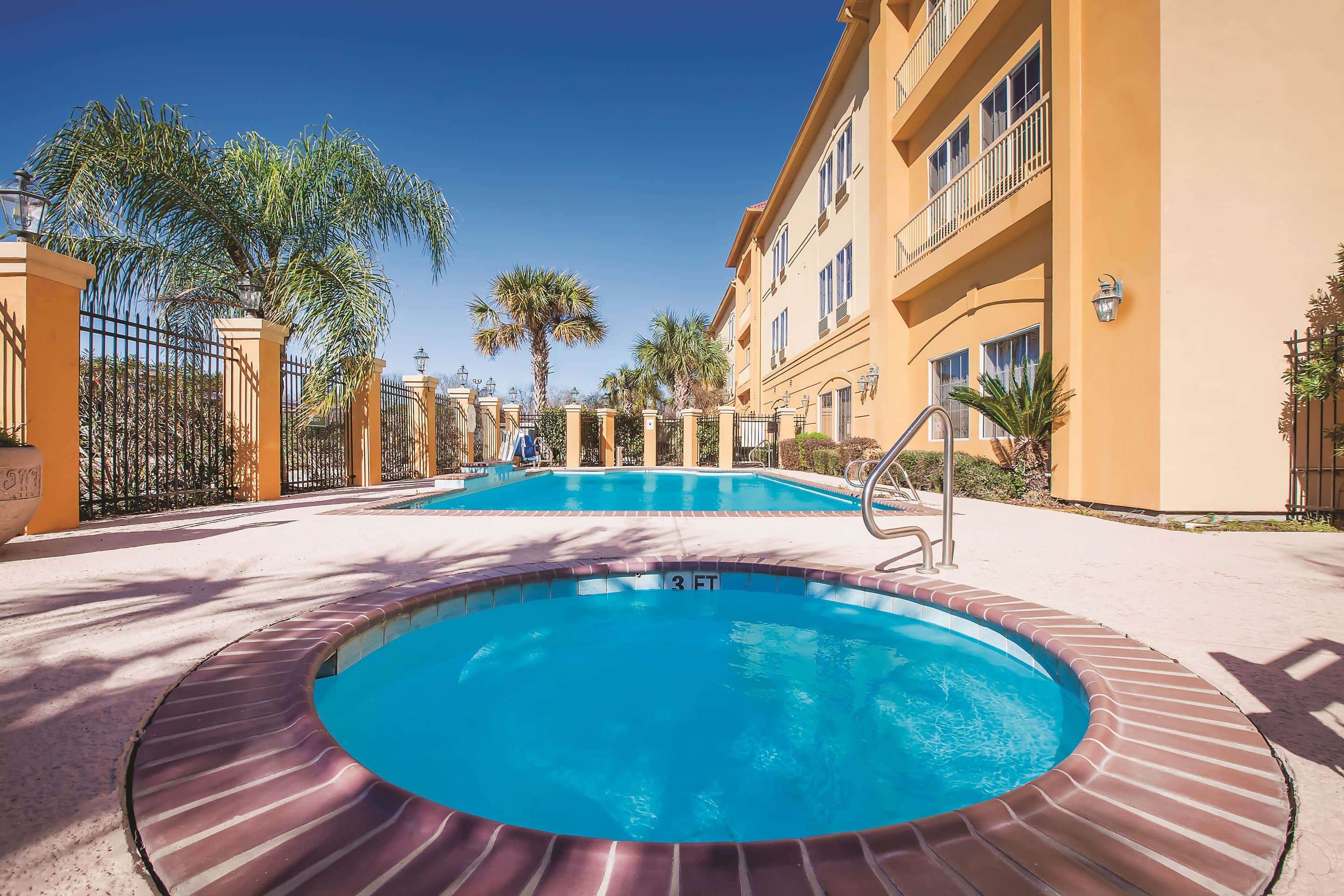 Pool | La Quinta by Wyndham Beaumont West