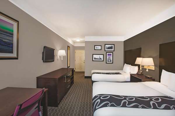  - La Quinta Inn & Suites West Beaumont - I-10, Exit 848