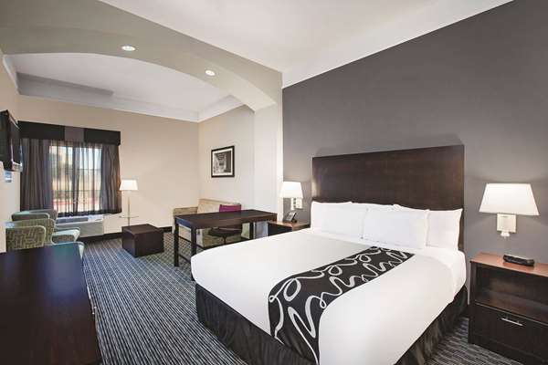  - La Quinta Inn & Suites West Beaumont - I-10, Exit 848