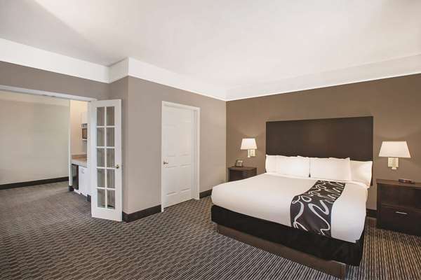 Suite - La Quinta Inn & Suites West Beaumont - I-10, Exit 848