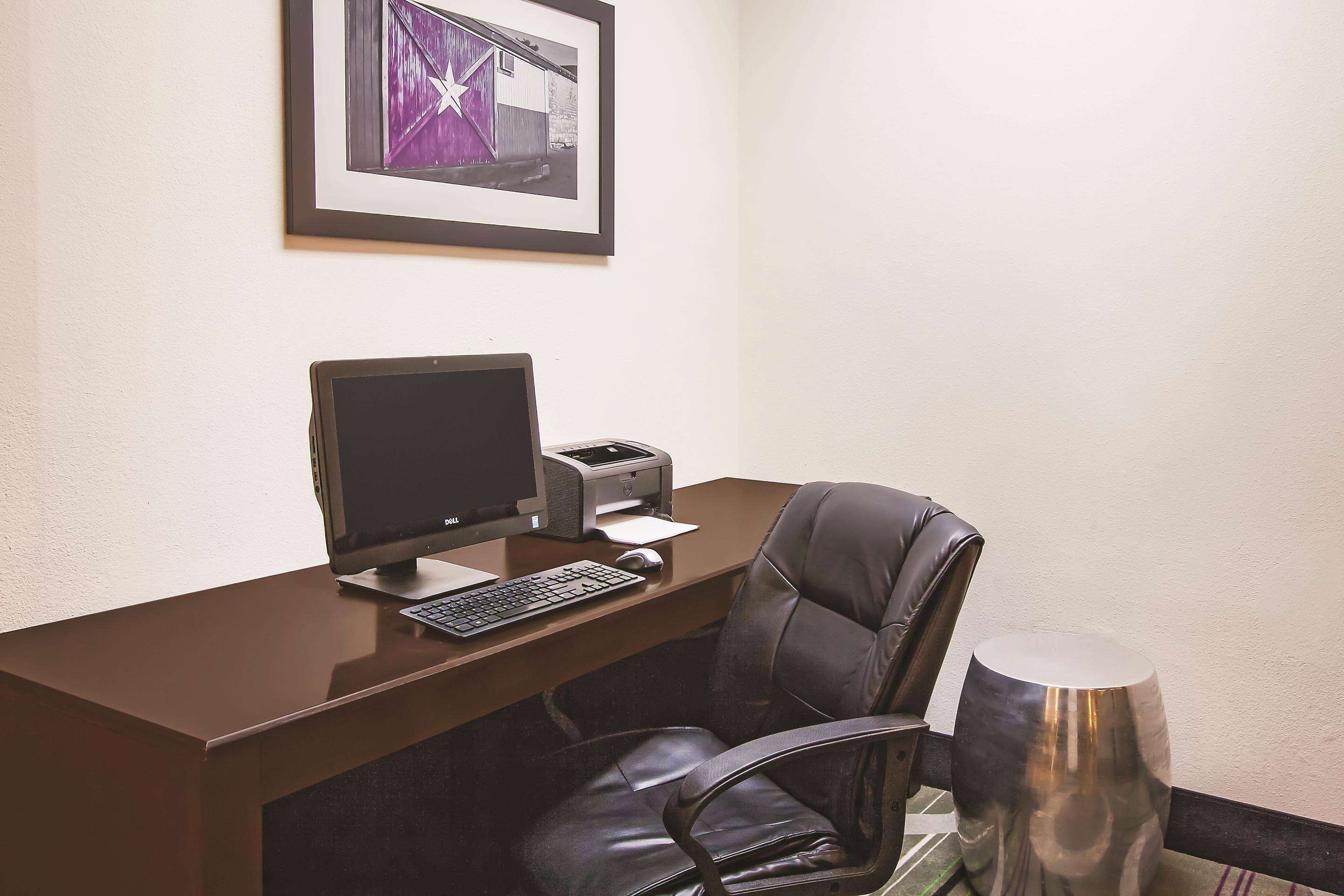 Business Center | La Quinta by Wyndham Beaumont West