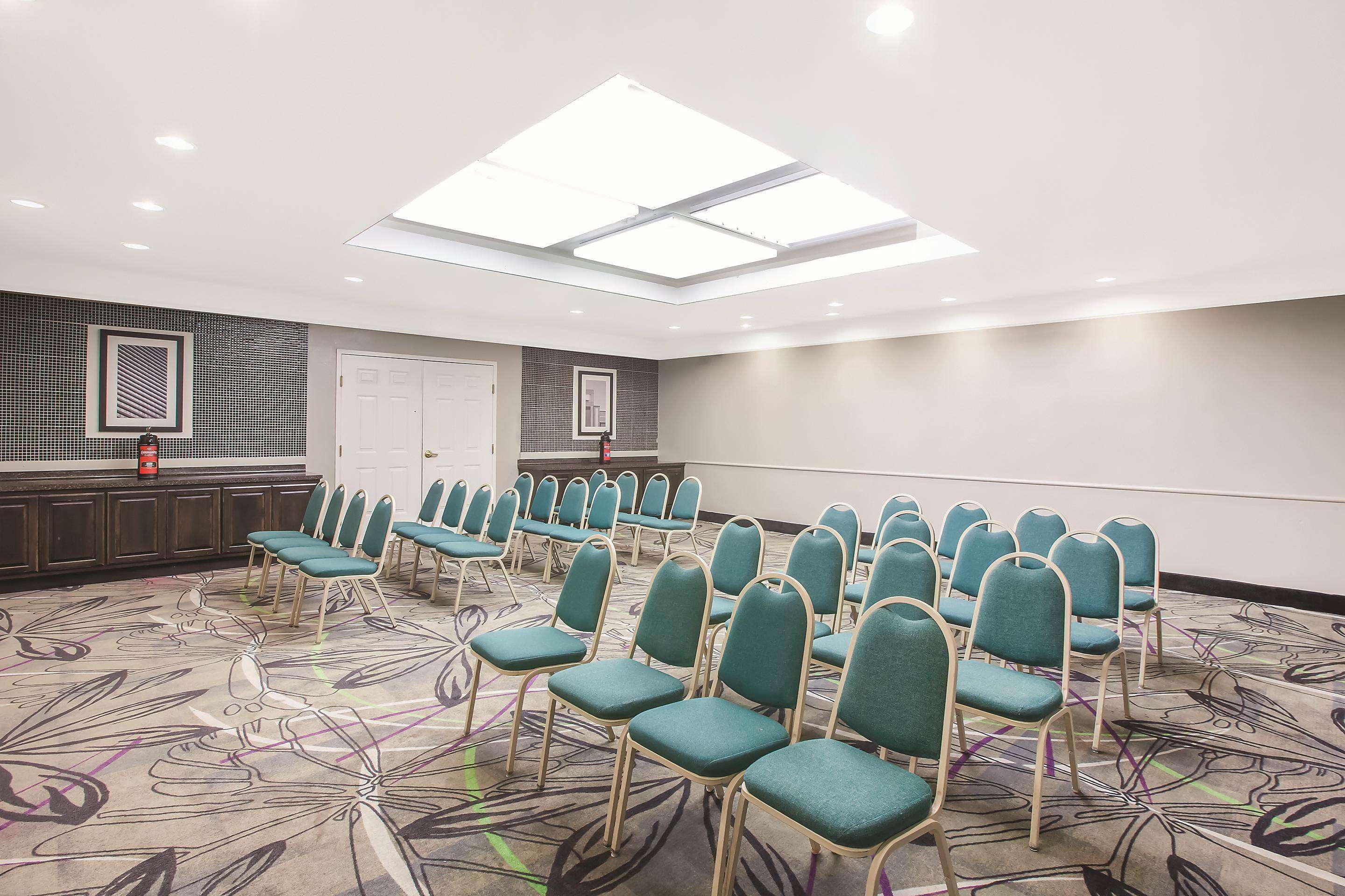 Meeting Room | La Quinta by Wyndham Beaumont West