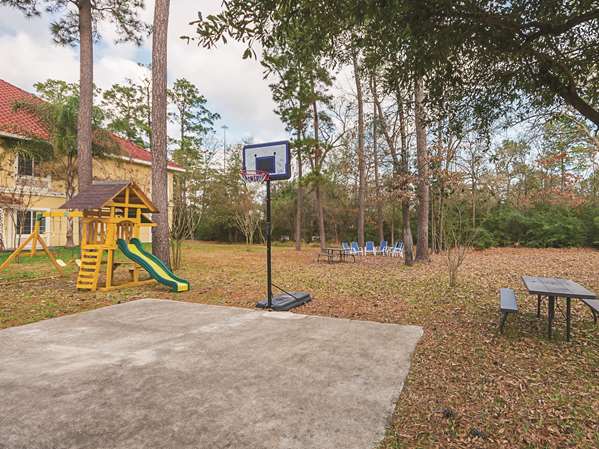 Recreation - La Quinta Inn & Suites Kingwood - I-69, Exit 151