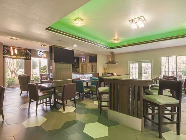  - La Quinta Inn & Suites Kingwood - I-69, Exit 151