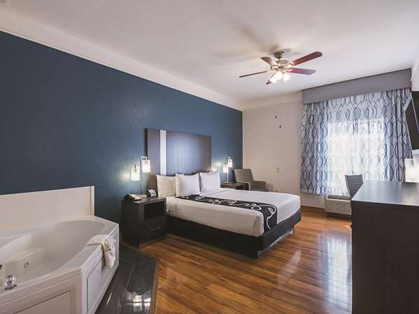 Suite - La Quinta Inn & Suites Kingwood - I-69, Exit 151