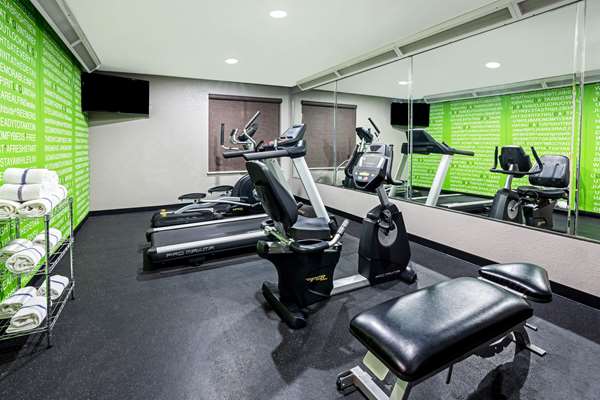 Fitness/ Exercise Room - La Quinta Inn & Suites Conroe - I-45, Exit 90