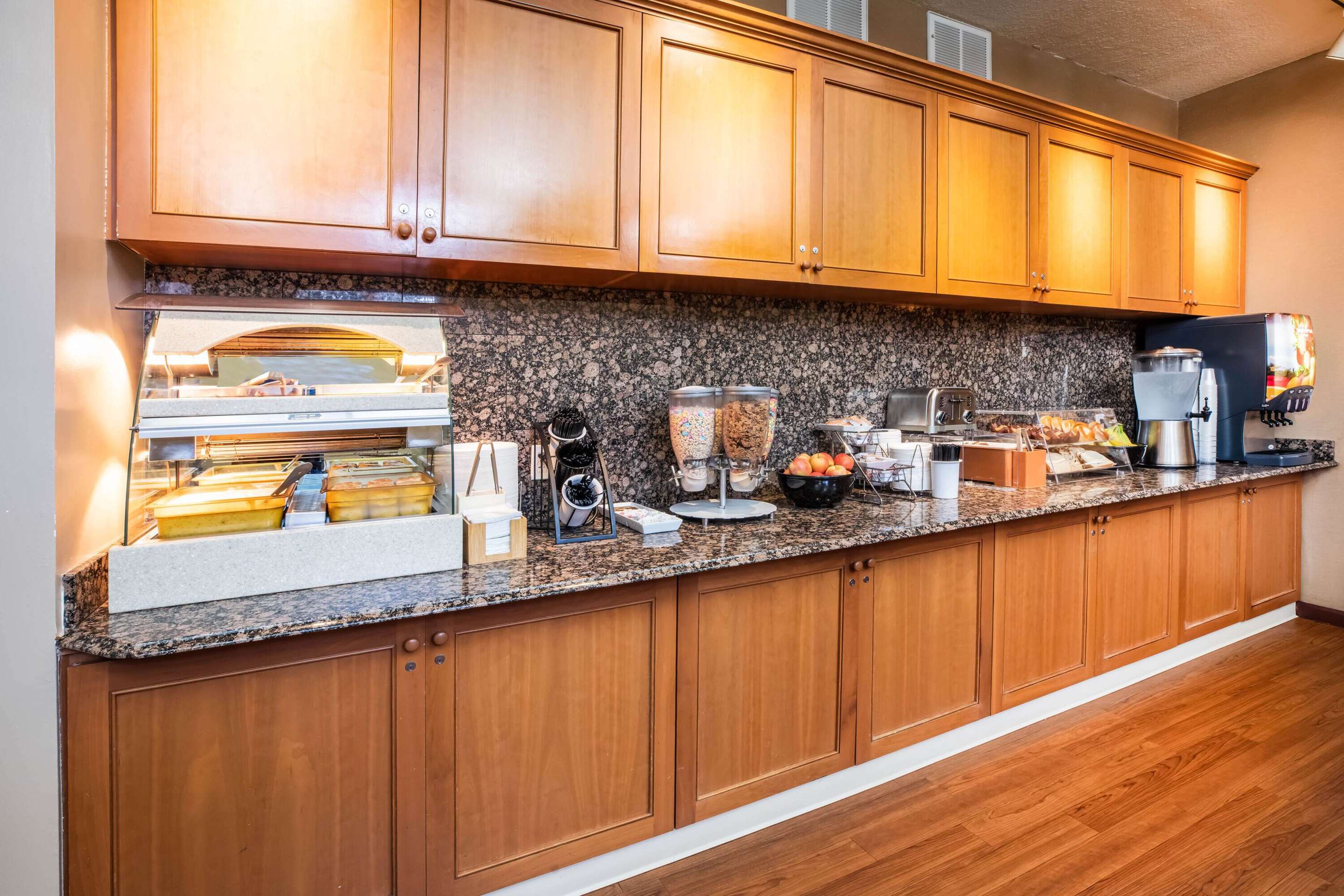 Property amenity | La Quinta Inn & Suites by Wyndham Portland Airport
