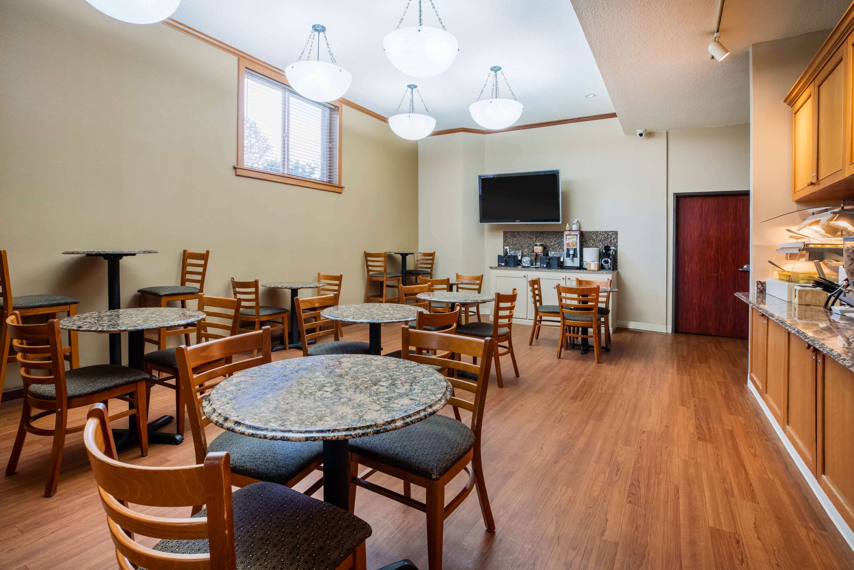 Property amenity | La Quinta Inn & Suites by Wyndham Portland Airport