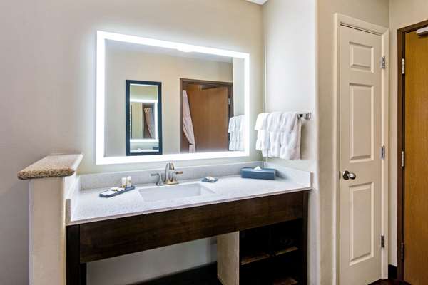  - La Quinta Inn Santa Rosa - I-40, Exit 275