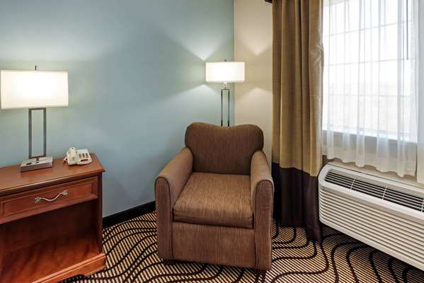  - La Quinta Inn Santa Rosa - I-40, Exit 275