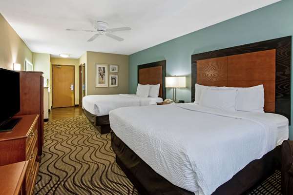  - La Quinta Inn Santa Rosa - I-40, Exit 275