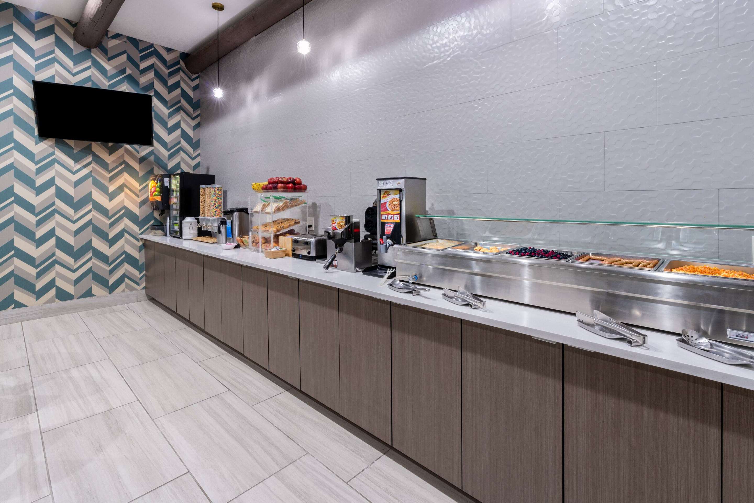 Property amenity | La Quinta Inn & Suites by Wyndham Santa Rosa