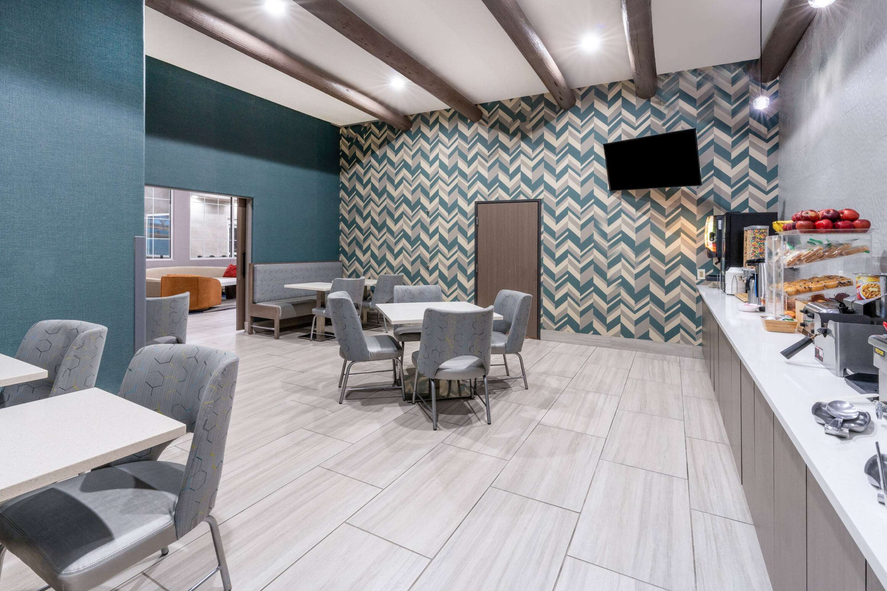 Property amenity | La Quinta Inn & Suites by Wyndham Santa Rosa