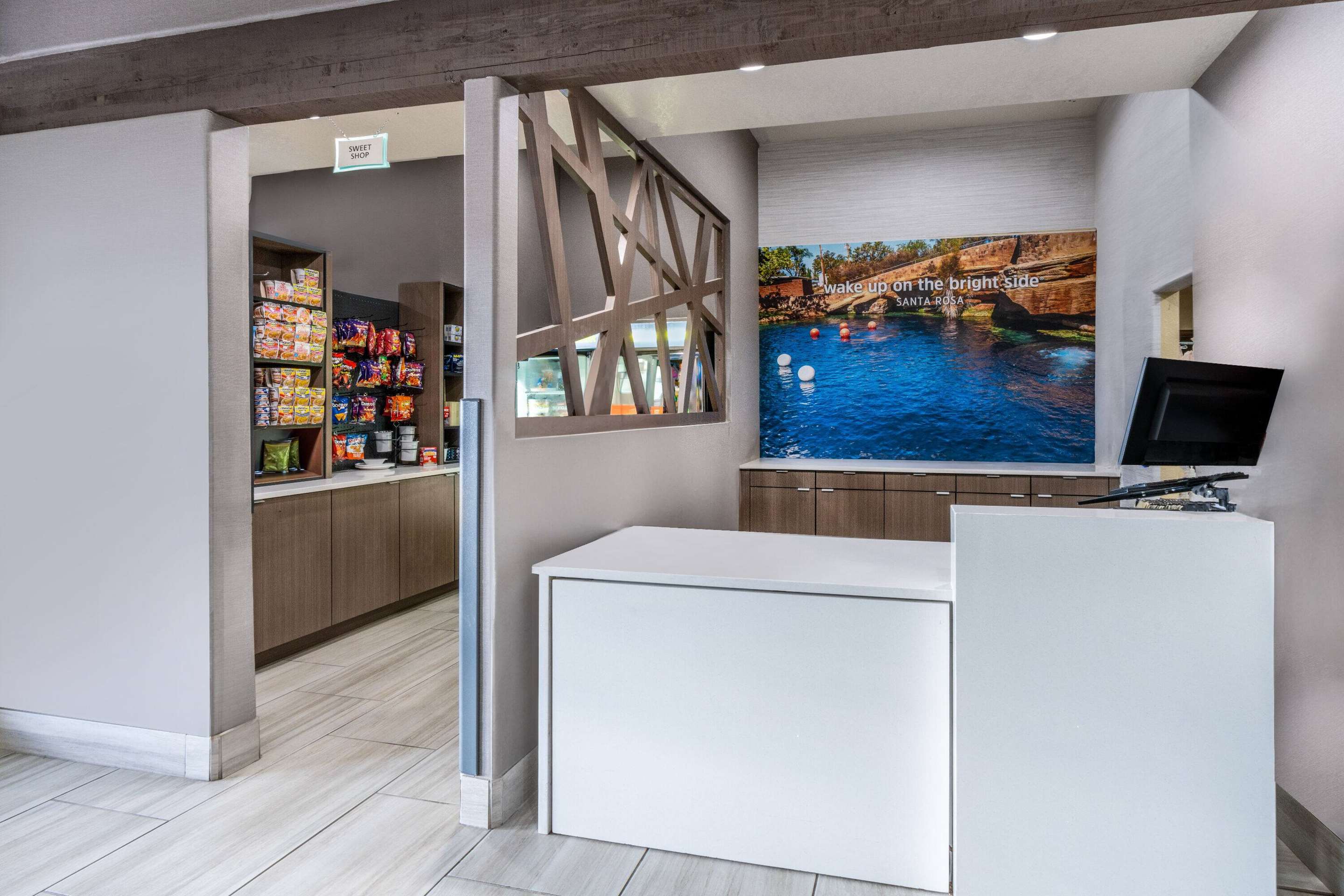 Reception | La Quinta Inn & Suites by Wyndham Santa Rosa